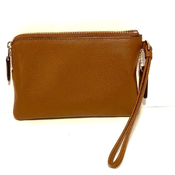 Coach classic caramel wristlet 64 - Picture 2 of 8